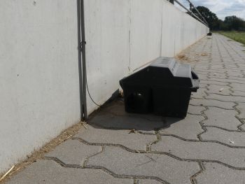 In Köderstationen können z.B. Rodentizide geschützt ausgelegt werden.©ISN/Jaworr